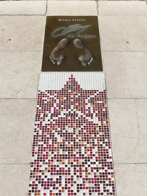 出发更加从 出发更加从